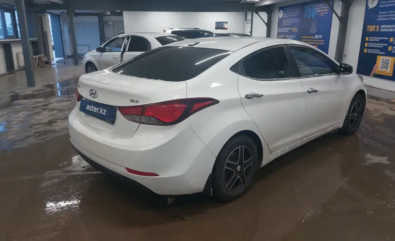 Hyundai Elantra 2015 года за 7 500 000 тг. в Астана фото 3