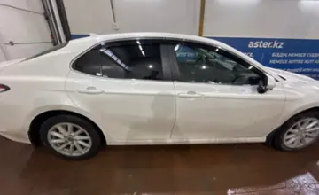Toyota Camry 2021 года за 14 000 000 тг. в Астана фото 4