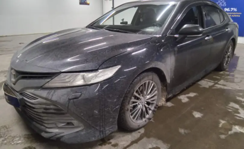 Toyota Camry 2019 года за 14 000 000 тг. в Астана