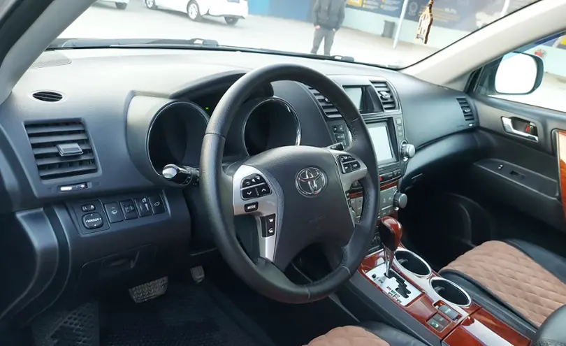 Toyota Highlander 2011 года за 12 800 000 тг. в Шымкент фото 5