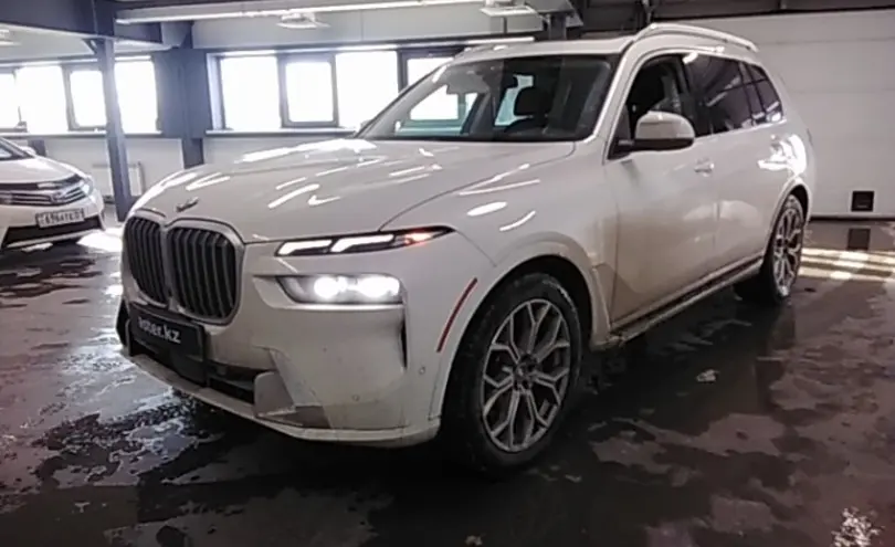 BMW X7 2023 года за 50 000 000 тг. в Астана