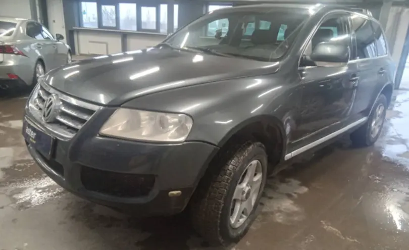 Volkswagen Touareg 2004 года за 3 300 000 тг. в Астана