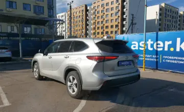 Toyota Highlander 2021 года за 24 000 000 тг. в Алматы фото 4