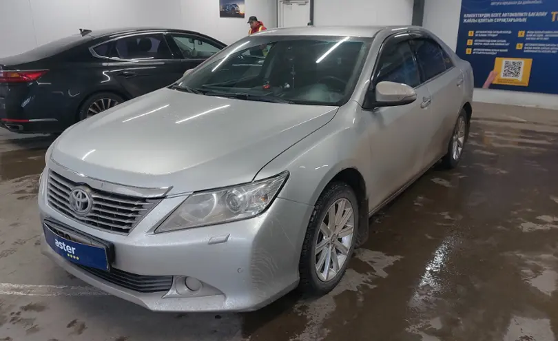 Toyota Camry 2012 года за 9 000 000 тг. в Астана