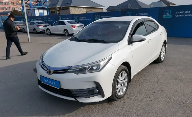 Toyota Corolla 2017 года за 8 900 000 тг. в Шымкент