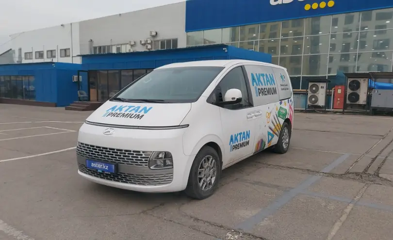 Hyundai Staria 2022 года за 20 000 000 тг. в Алматы