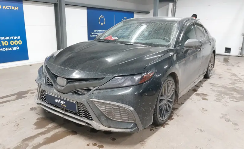 Toyota Camry 2022 года за 19 000 000 тг. в Астана