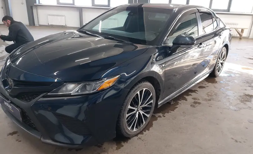 Toyota Camry 2019 года за 11 500 000 тг. в Астана