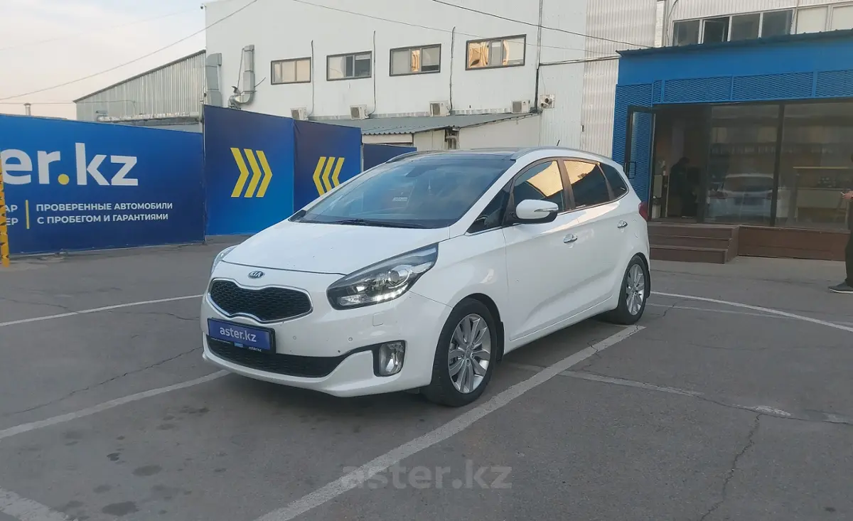 Kia Carens 2015 года за 7 200 000 тг. в Алматы