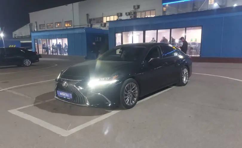 Lexus ES 2020 года за 25 000 000 тг. в Алматы