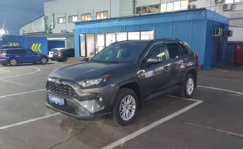 Toyota RAV4 2019 года за 13 400 000 тг. в Алматы