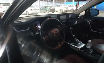 Toyota RAV4 2019 года за 13 400 000 тг. в Алматы фото 5