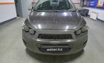 Chevrolet Aveo 2015 года за 3 500 000 тг. в Уральск фото 2