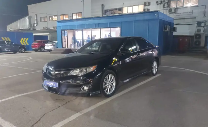 Toyota Camry 2014 года за 10 500 000 тг. в Алматы