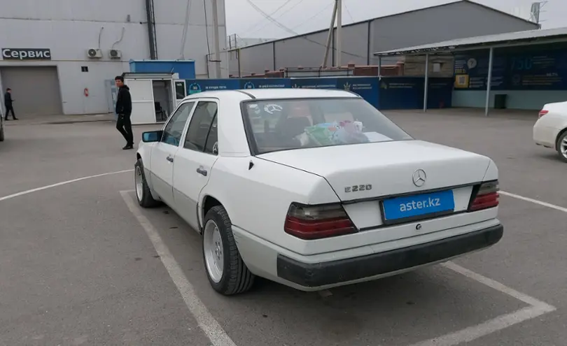 Mercedes-Benz W124 1988 года за 900 000 тг. в Шымкент фото 4
