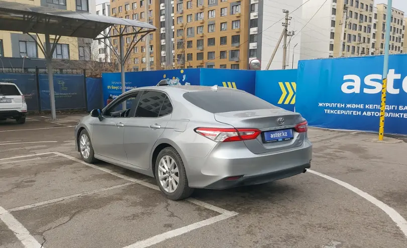 Toyota Camry 2020 года за 14 000 000 тг. в Алматы фото 4