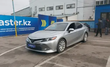 Toyota Camry 2020 года за 14 000 000 тг. в Алматы фото 1