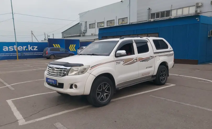 Toyota Hilux 2012 года за 10 500 000 тг. в Алматы