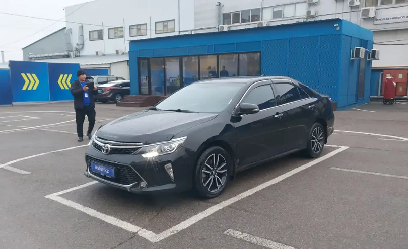 Toyota Camry 2018 года за 13 000 000 тг. в Алматы