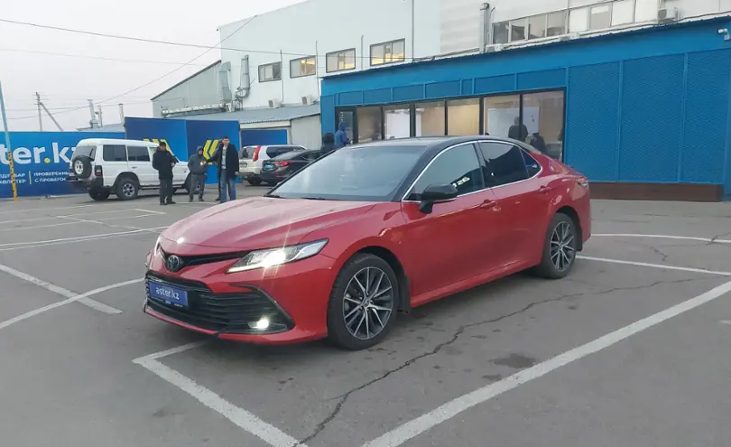 Toyota Camry 2021 года за 14 500 000 тг. в Алматы