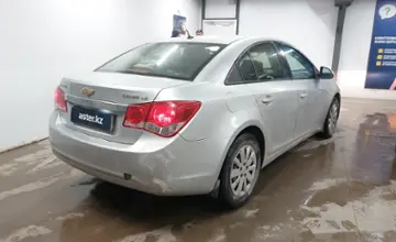 Chevrolet Cruze 2011 года за 4 000 000 тг. в Астана фото 3