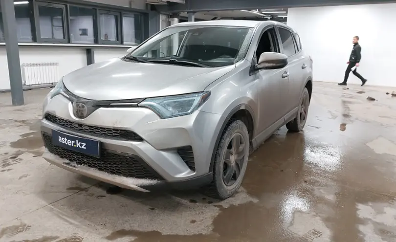 Toyota RAV4 2018 года за 12 000 000 тг. в Астана