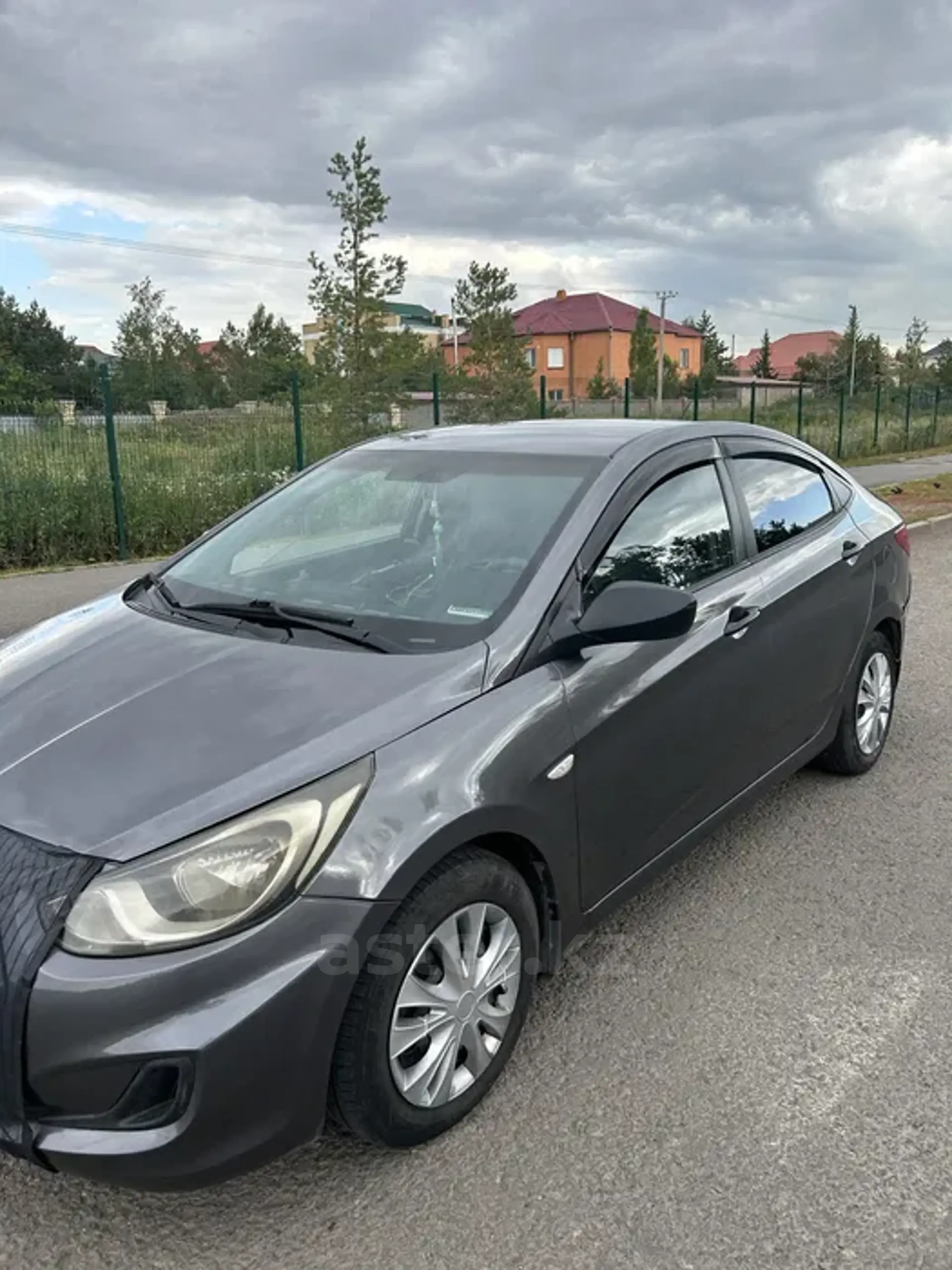 Hyundai Accent 2013