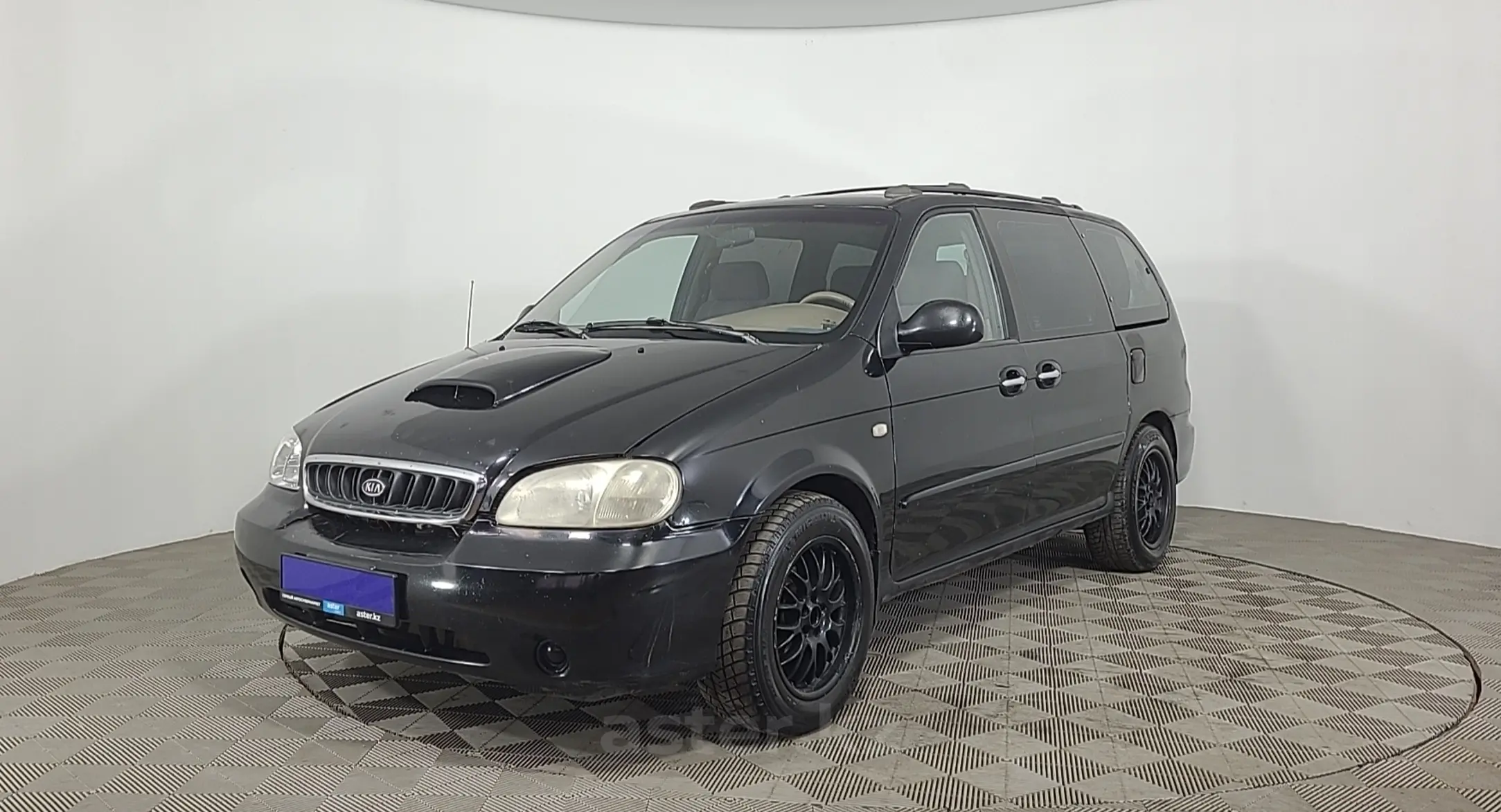 Kia Carnival 2000