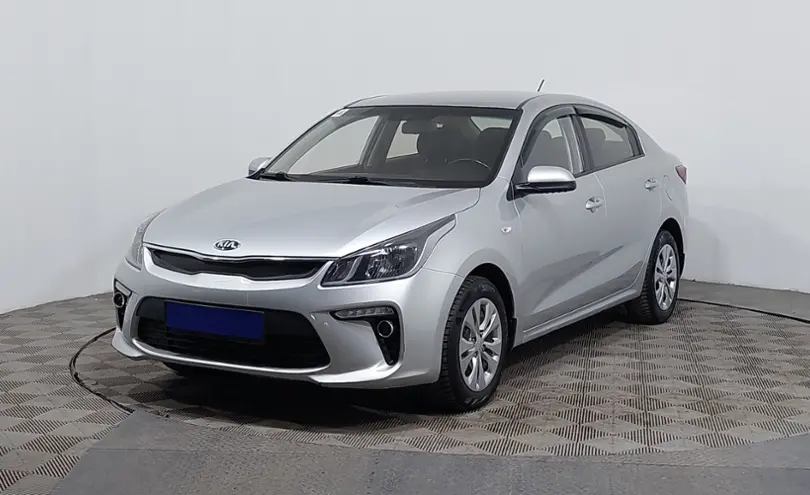 Kia Rio 2018 года за 7 290 000 тг. в Астана