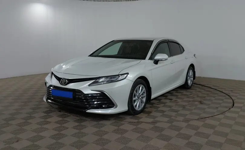 Toyota Camry 2021 года за 12 750 000 тг. в Шымкент