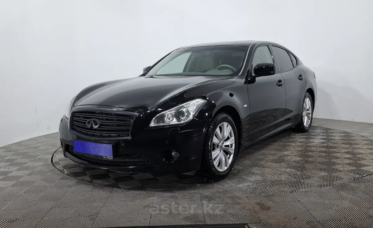 2011 Infiniti M