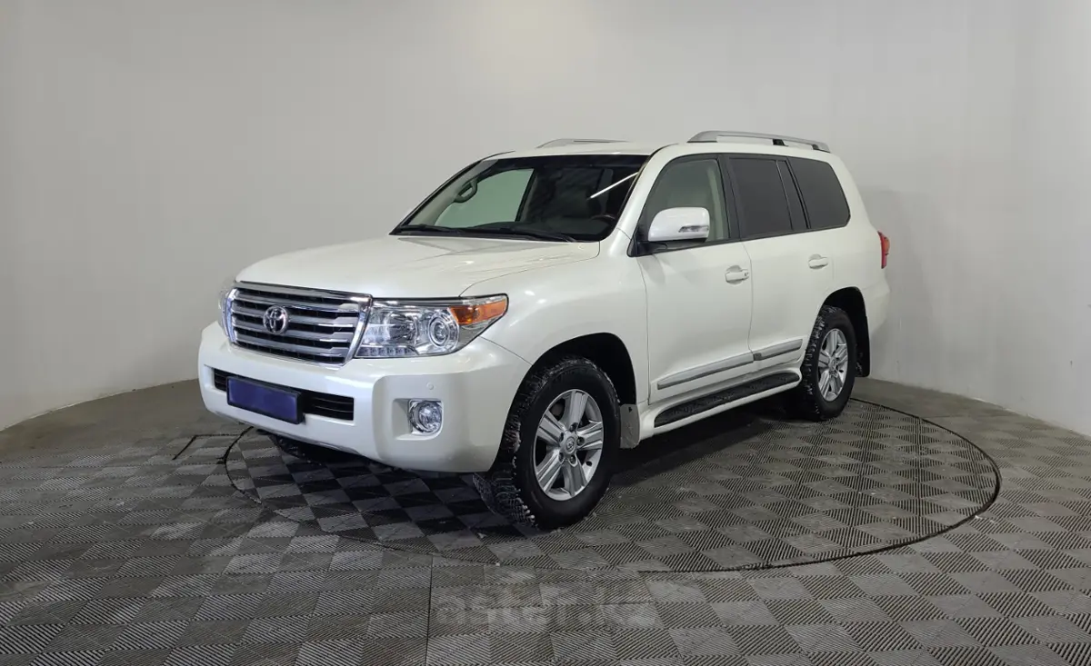 2013 Toyota Land Cruiser