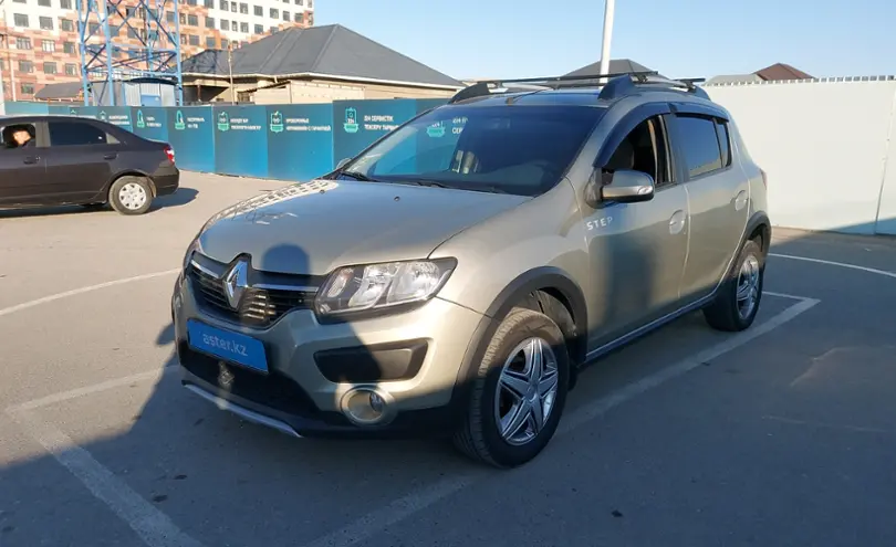 Renault Sandero 2015 года за 5 000 000 тг. в Шымкент