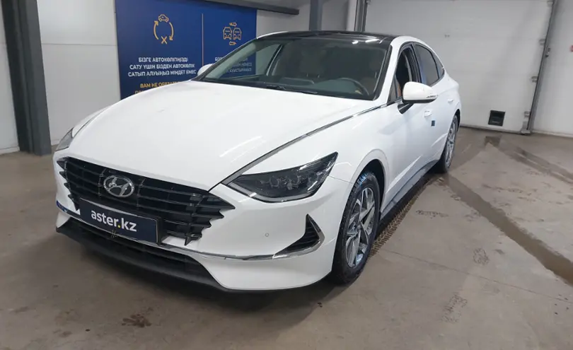 Hyundai Sonata 2023 года за 13 750 000 тг. в Астана