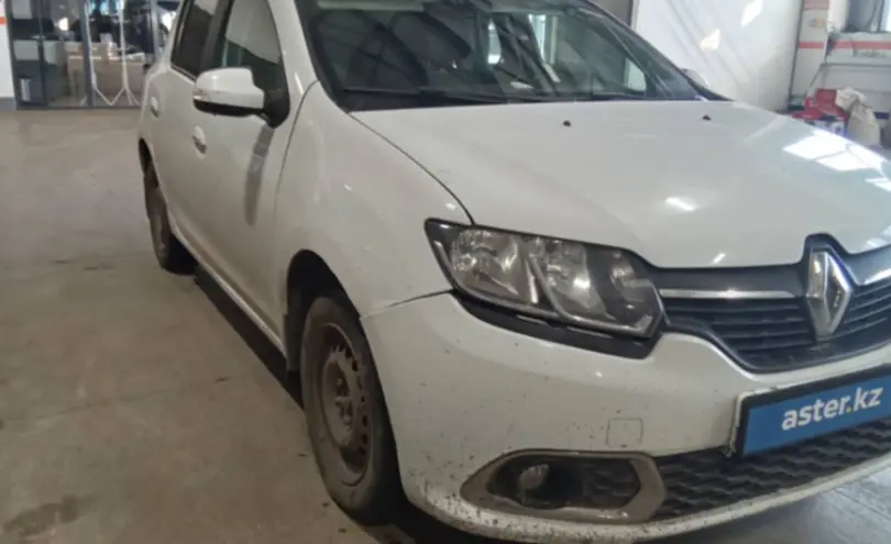 Renault Sandero 2015 года за 4 000 000 тг. в Караганда фото 3