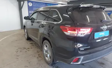 Toyota Highlander 2017 года за 17 000 000 тг. в Астана фото 4