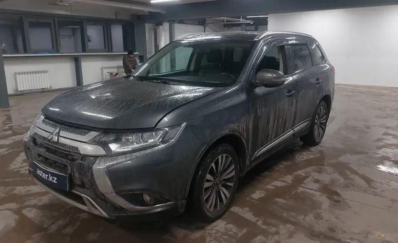 Mitsubishi Outlander 2021 года за 11 500 000 тг. в Астана