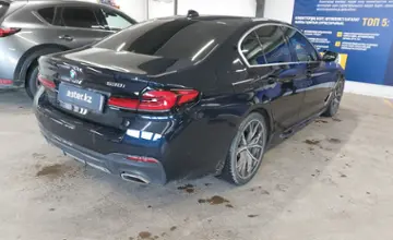 BMW 5 серии 2022 года за 29 000 000 тг. в Астана фото 3