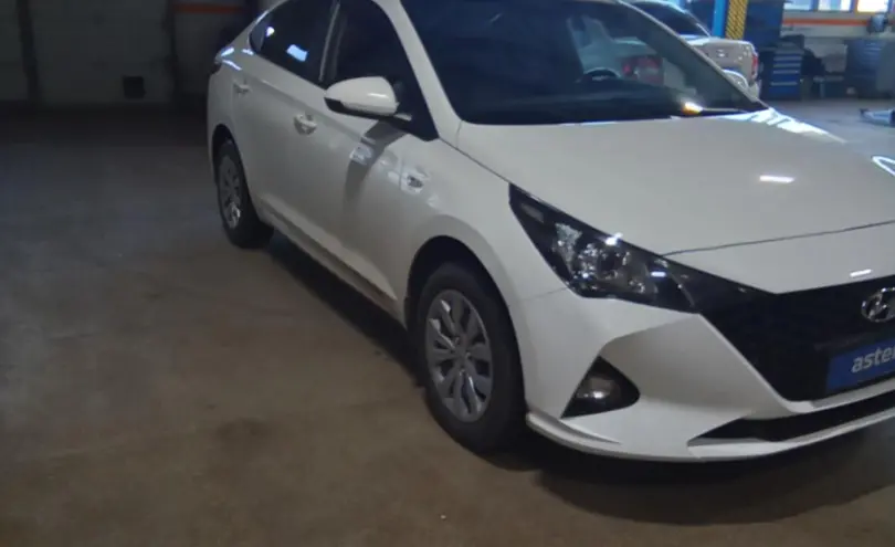 Hyundai Accent 2020 года за 7 000 000 тг. в Караганда фото 3
