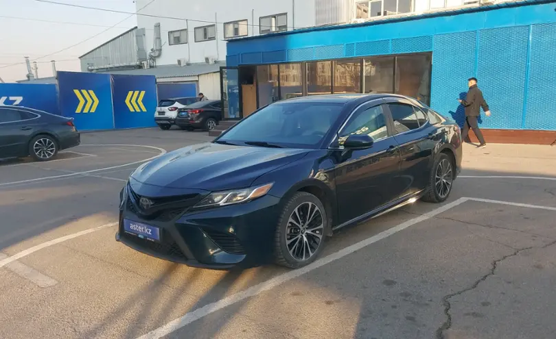 Toyota Camry 2019 года за 12 000 000 тг. в Алматы