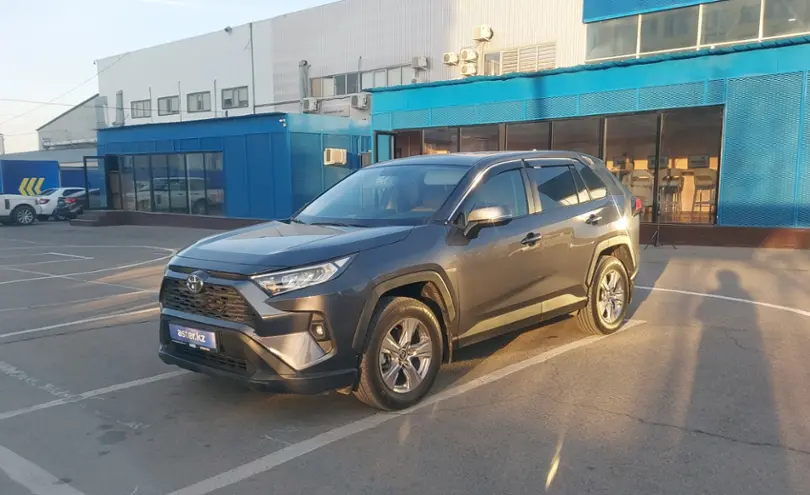 Toyota RAV4 2022 года за 15 000 000 тг. в Алматы