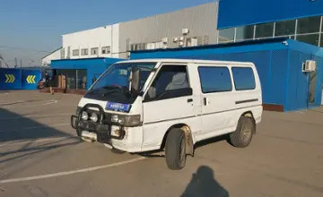 Mitsubishi Delica 1994 года за 1 600 000 тг. в Алматы фото 1