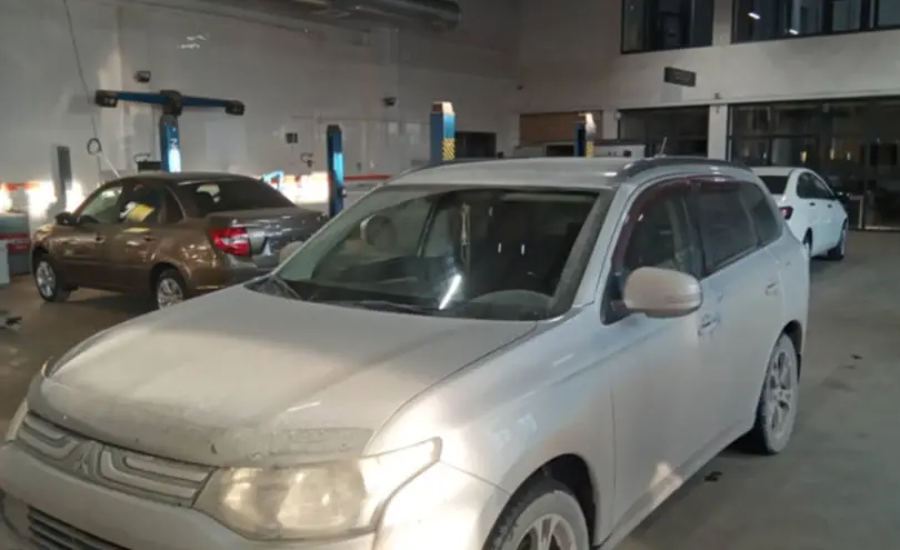 Mitsubishi Outlander 2012 года за 8 000 000 тг. в Караганда