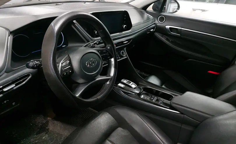 Hyundai Sonata 2021 года за 13 000 000 тг. в Астана фото 5
