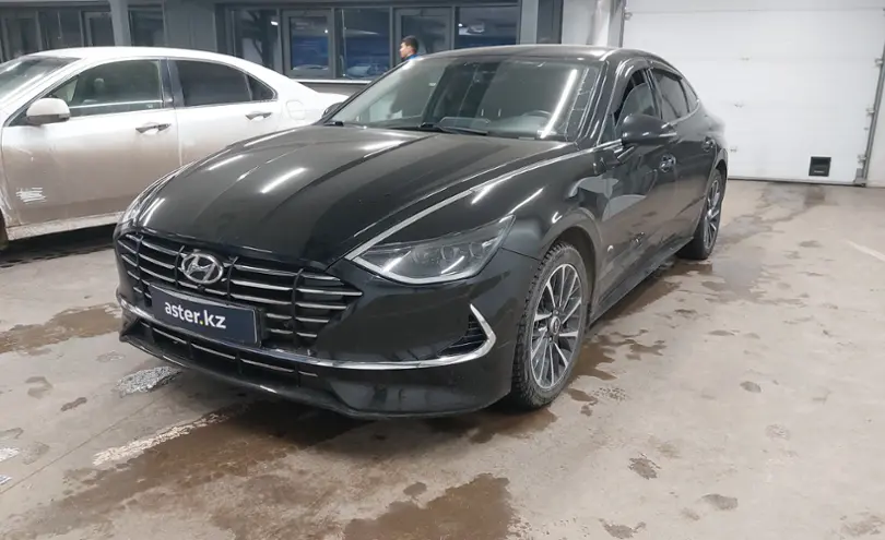 Hyundai Sonata 2021 года за 13 000 000 тг. в Астана