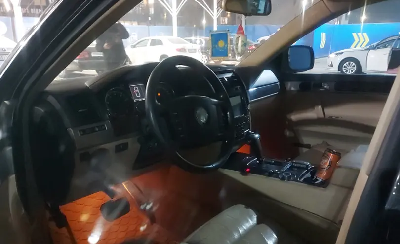 Volkswagen Touareg 2006 года за 3 000 000 тг. в Алматы фото 5