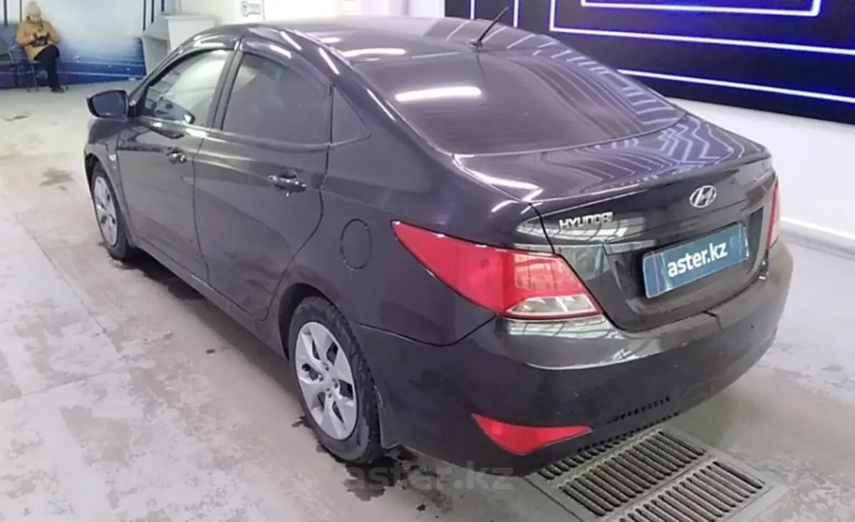 Hyundai Solaris 2015