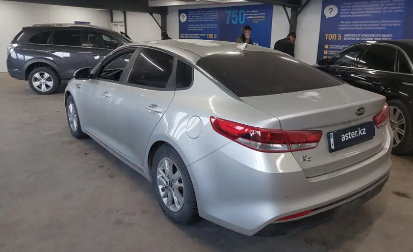 Kia K5 2017 года за 8 000 000 тг. в Астана фото 4