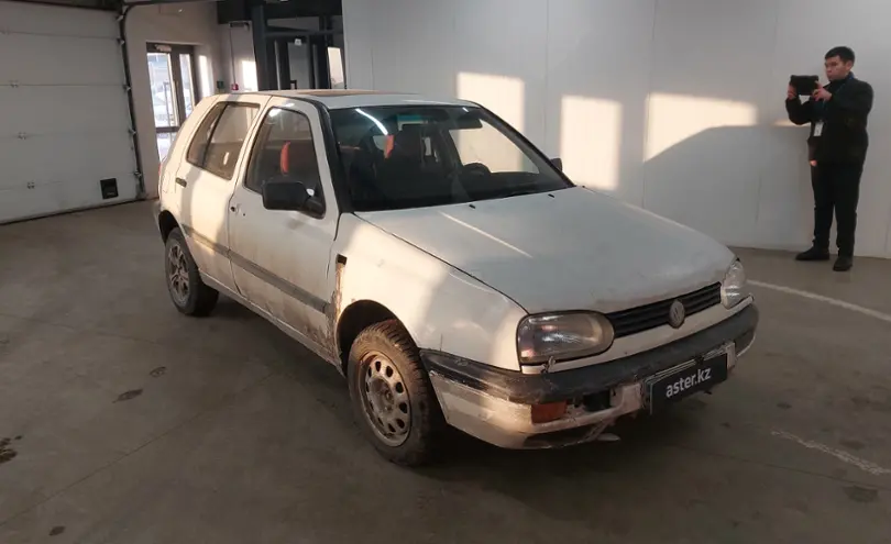 Volkswagen Golf 1994 года за 900 000 тг. в Астана фото 2