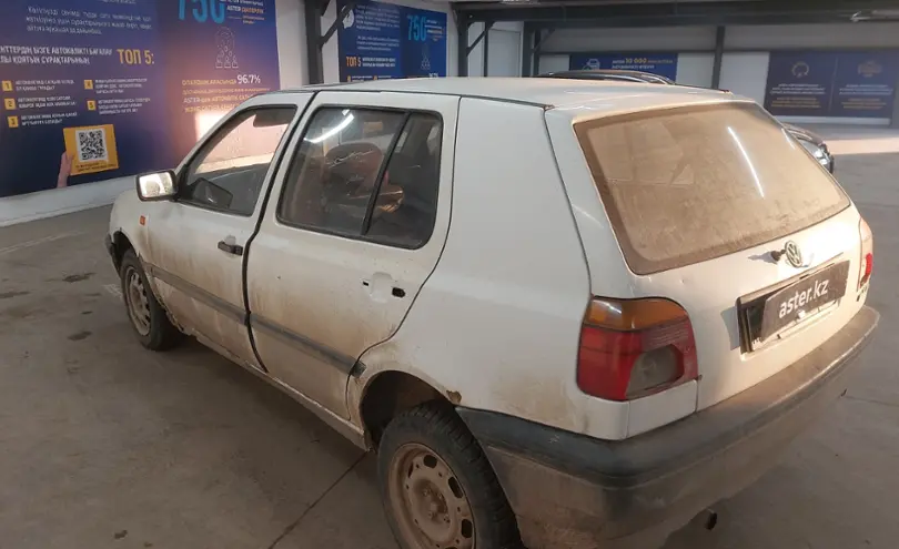 Volkswagen Golf 1994 года за 900 000 тг. в Астана фото 4